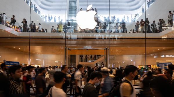 Apple будет записывать разговоры сотрудников и клиентов в Apple Store Apple будет записывать разговоры сотрудников и клиентов в Apple Store