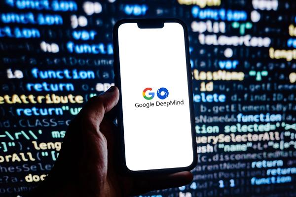 Почему фильм об OpenAI с Юрой Борисовым оказался на волоске от небытия Почему фильм об OpenAI с Юрой Борисовым оказался на волоске от небытия