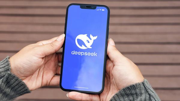 Топ-менеджера уволили за загрузку документов в DeepSeek Топ-менеджера уволили за загрузку документов в DeepSeek
